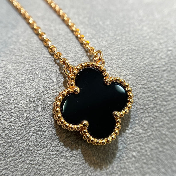 CLOVER | Elegant Black Necklace