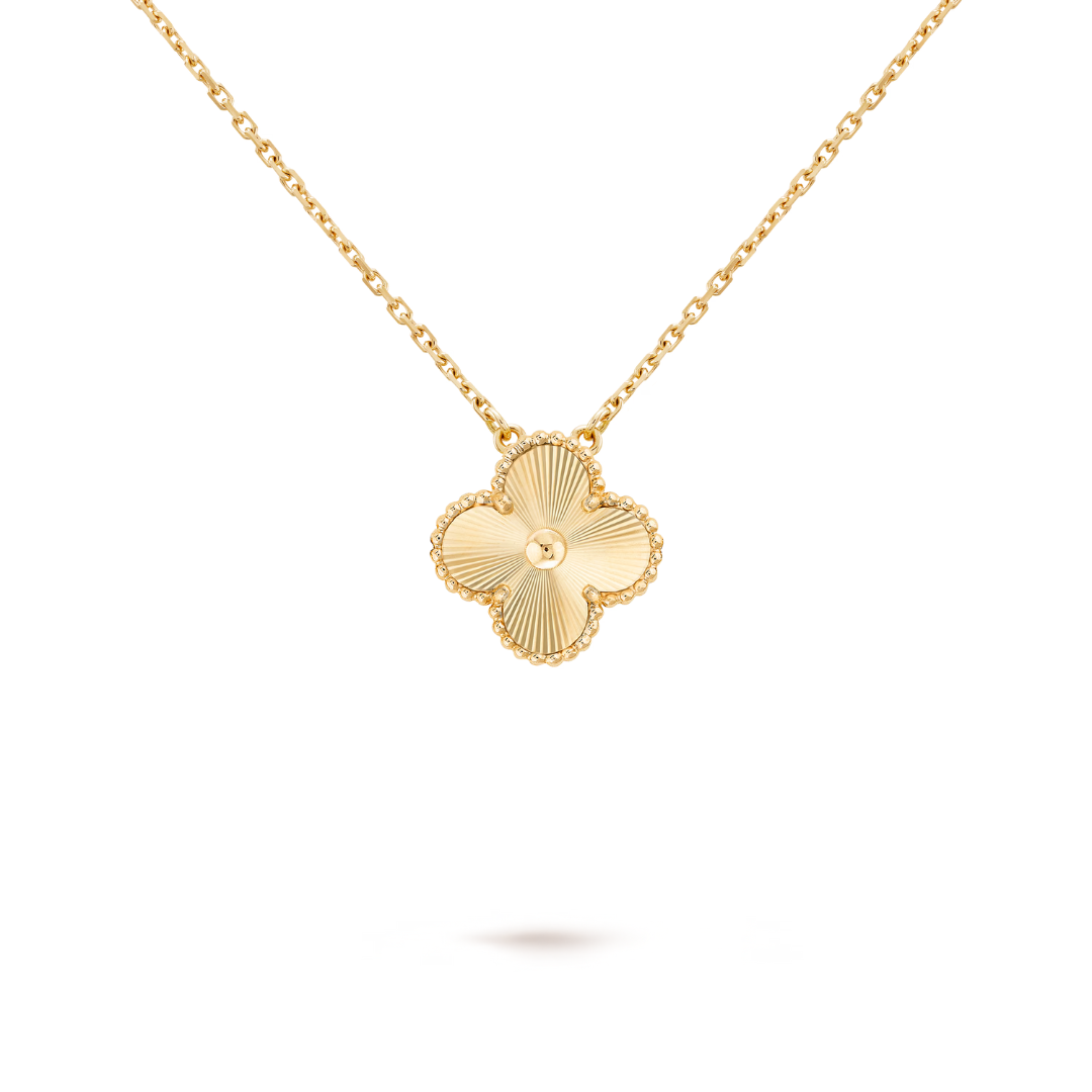 CLOVER | Elegant Gold Necklace