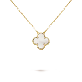 White Floral Beauty Pendant Necklace