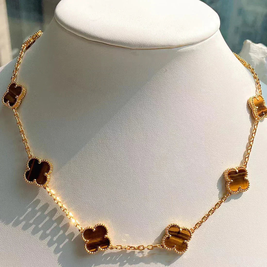 CLOVER | 10-Inch Tiger Motif Necklace