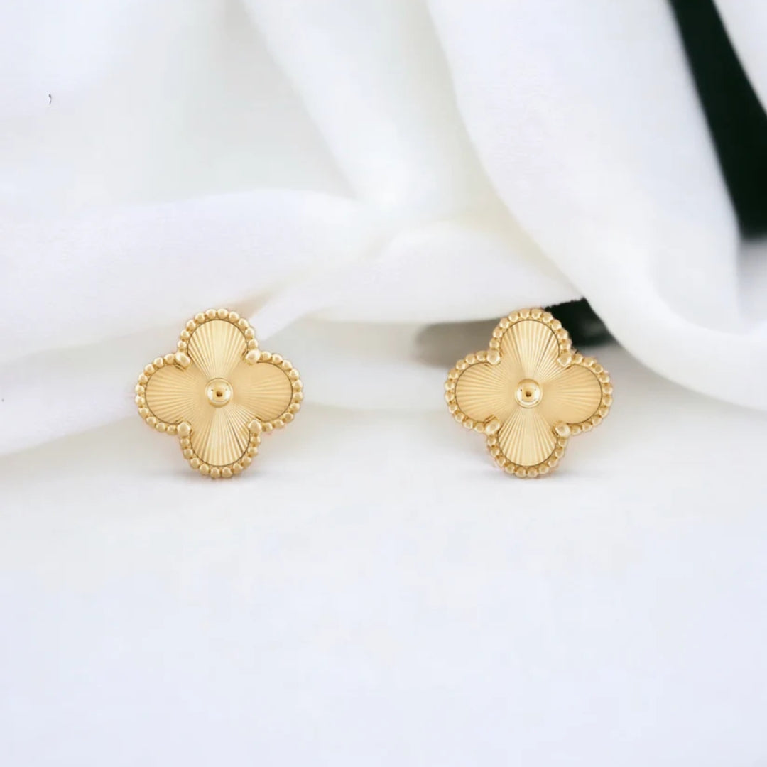 CLOVER | Elegant Gold Earrings