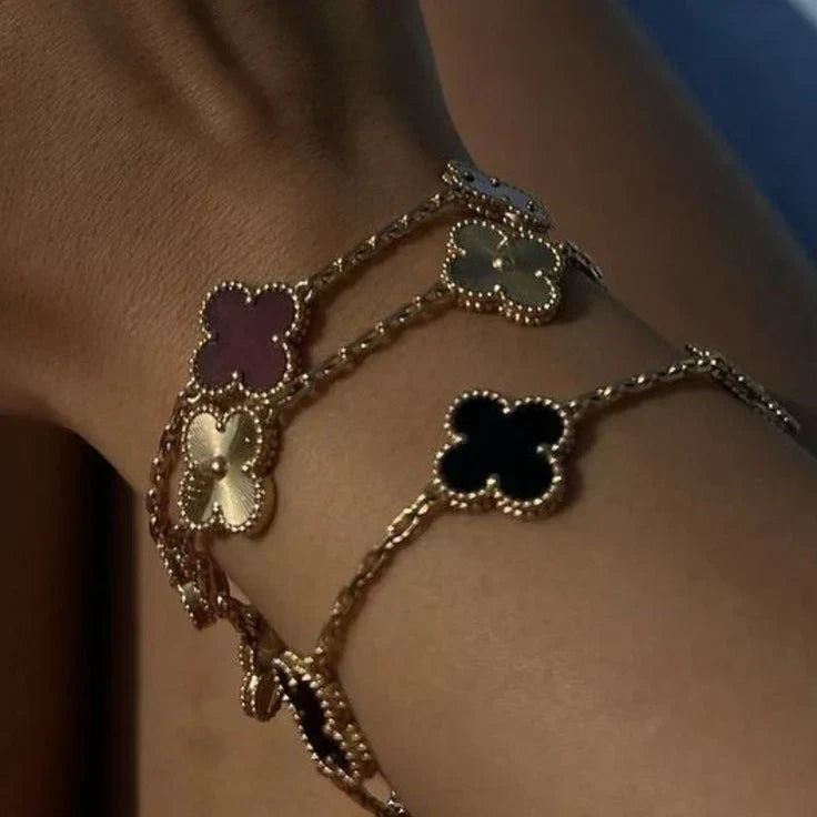CLOVER | Black and Silver Bracelet