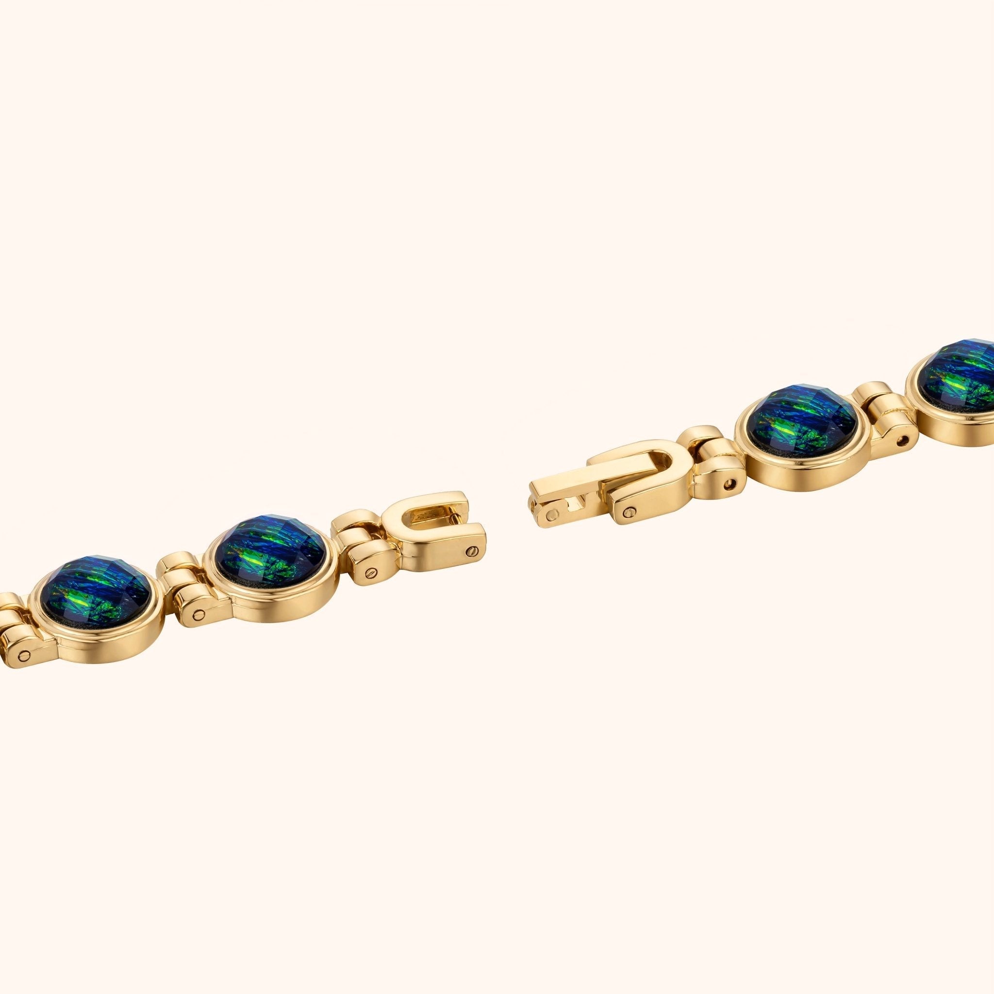 Ondine in Gold