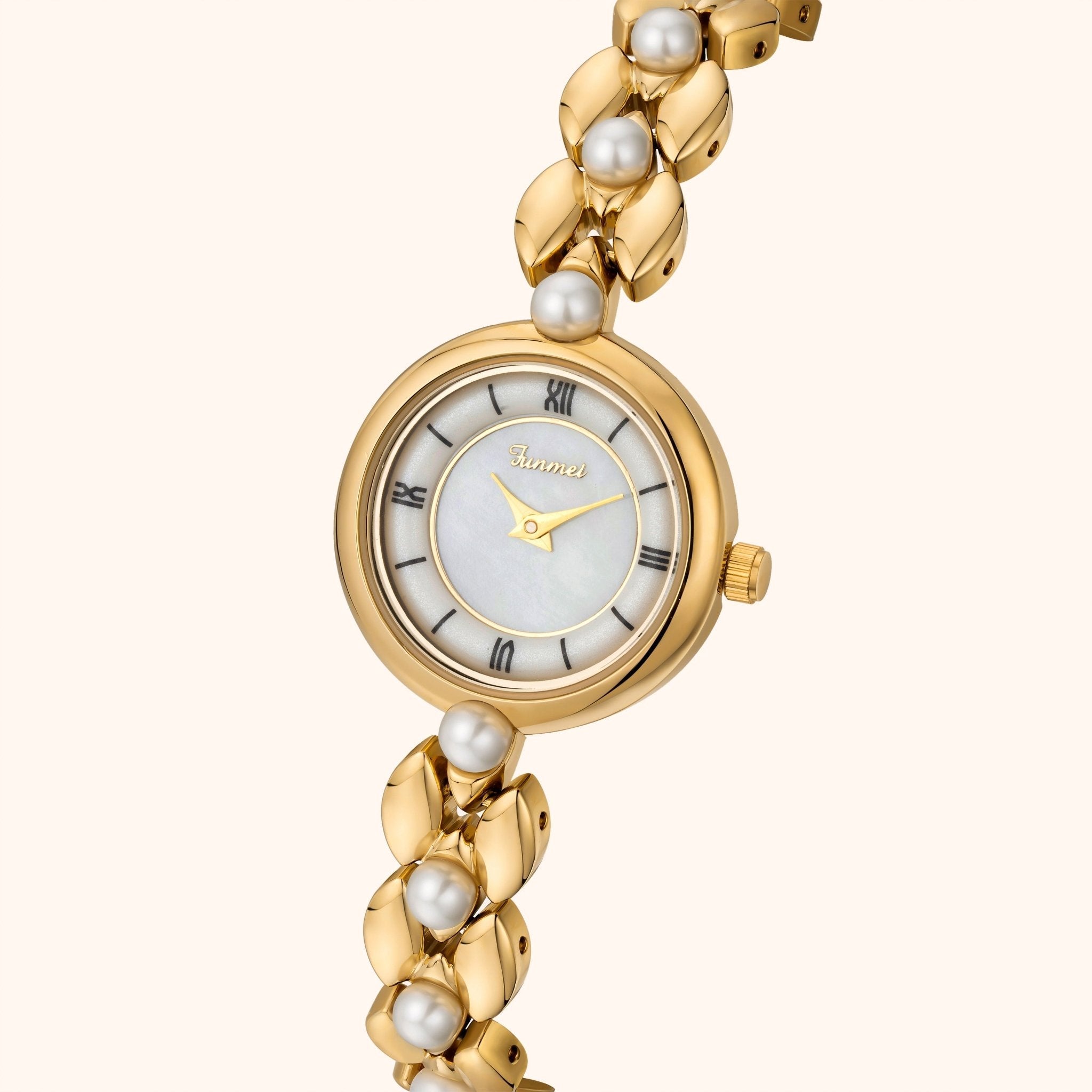 Sophia Pearl in Gold
