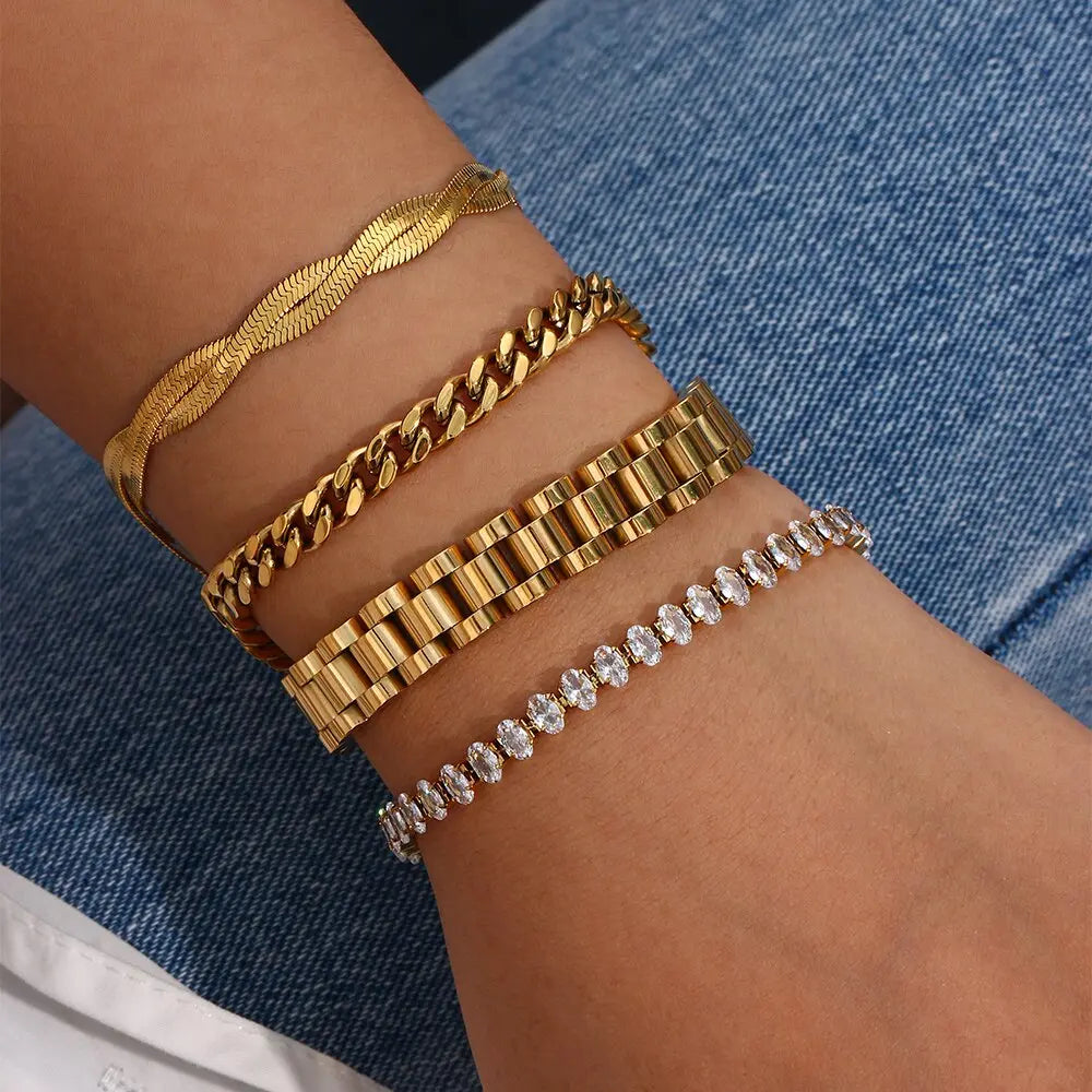 Elegant Gold Bracelet
