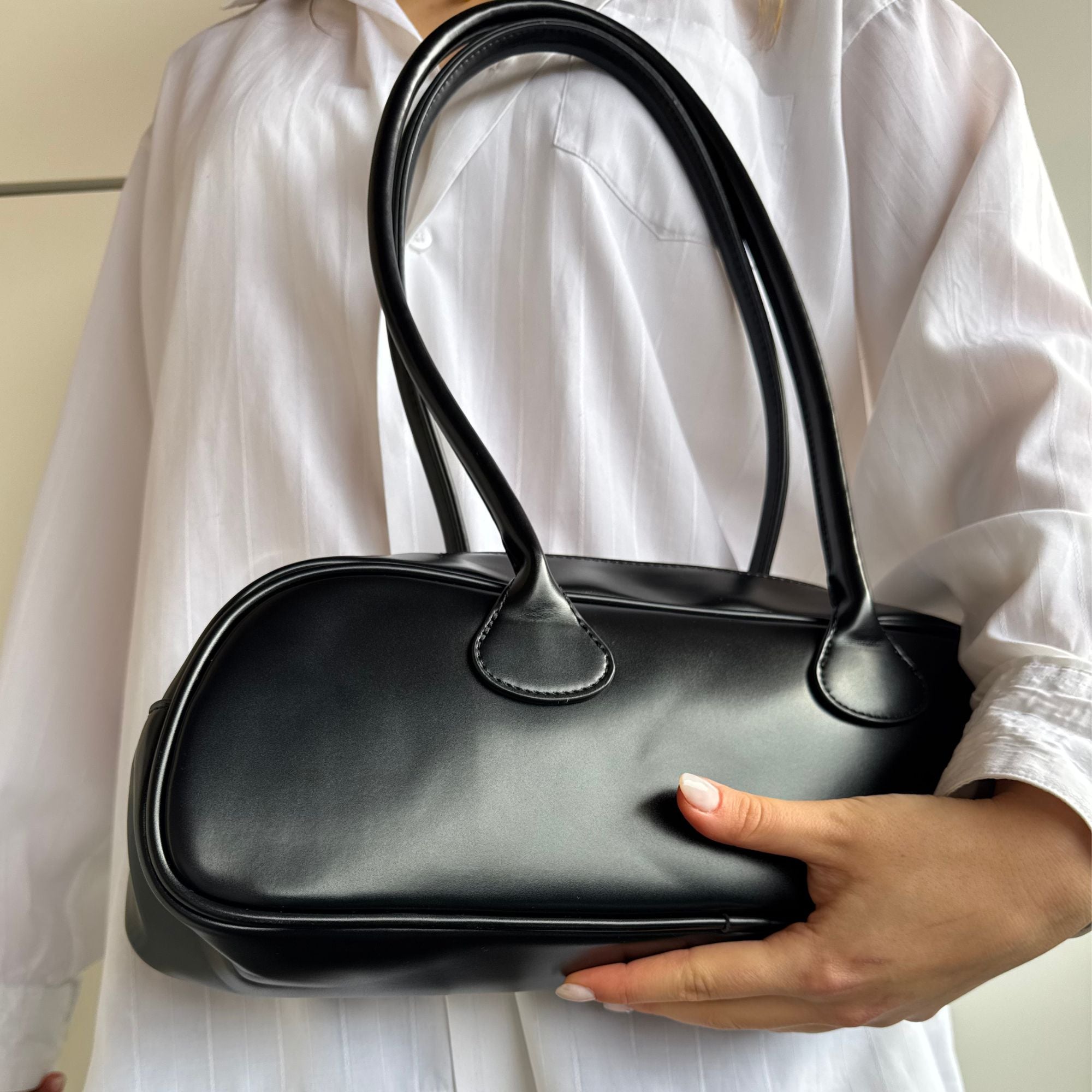 Black Vivienne Barrel Bag
