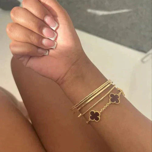 CLOVER | Black and Silver Bracelet
