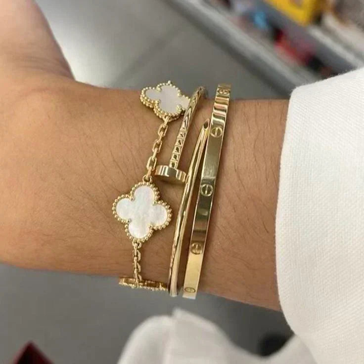 CLOVER | Elegant White Bracelet