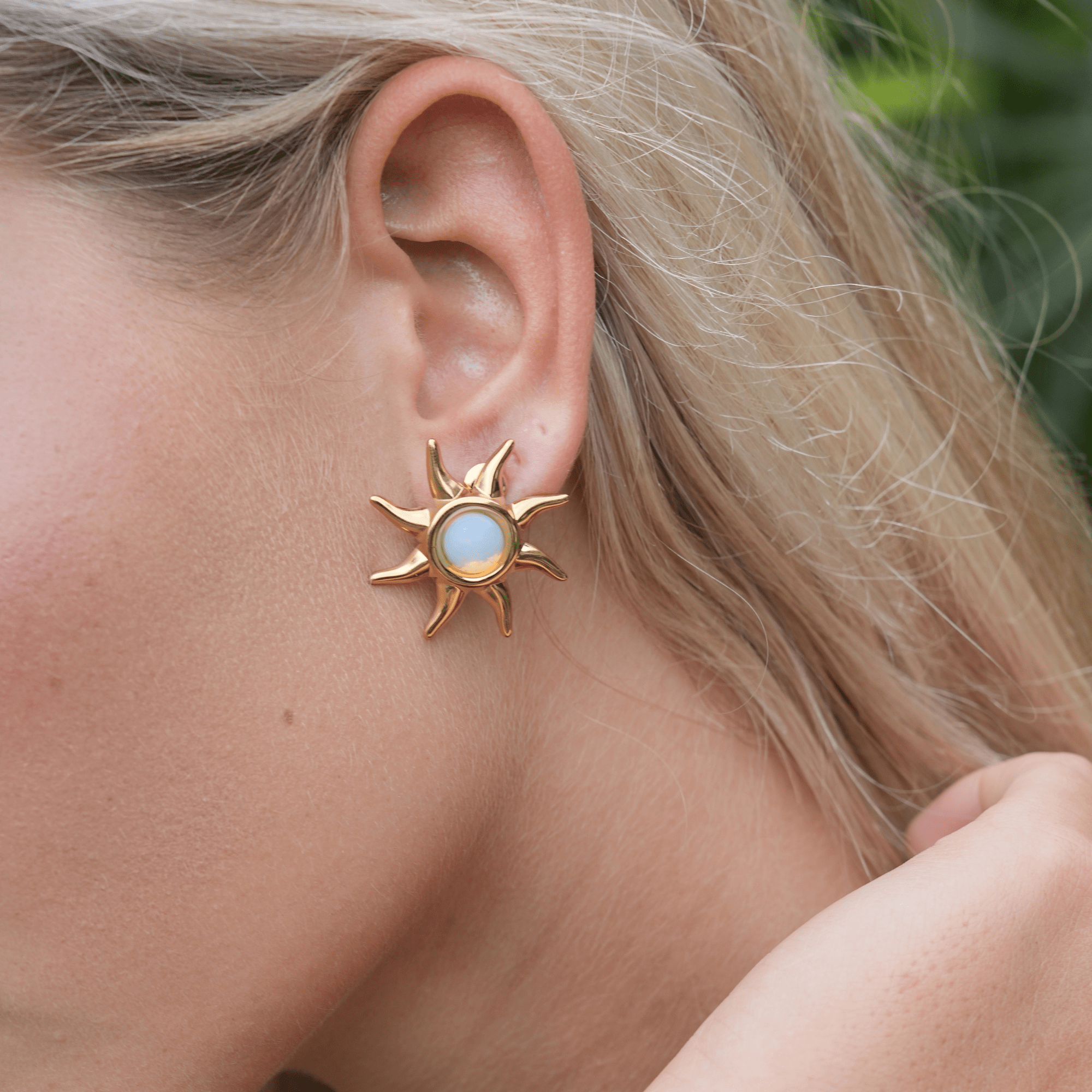 Clara Sunburst Stud Earrings | 18K Gold