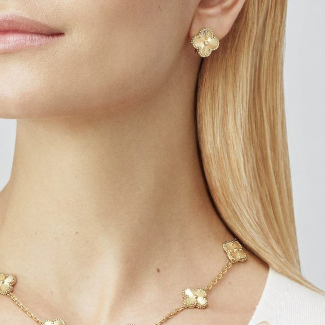 CLOVER | Elegant Gold Earrings
