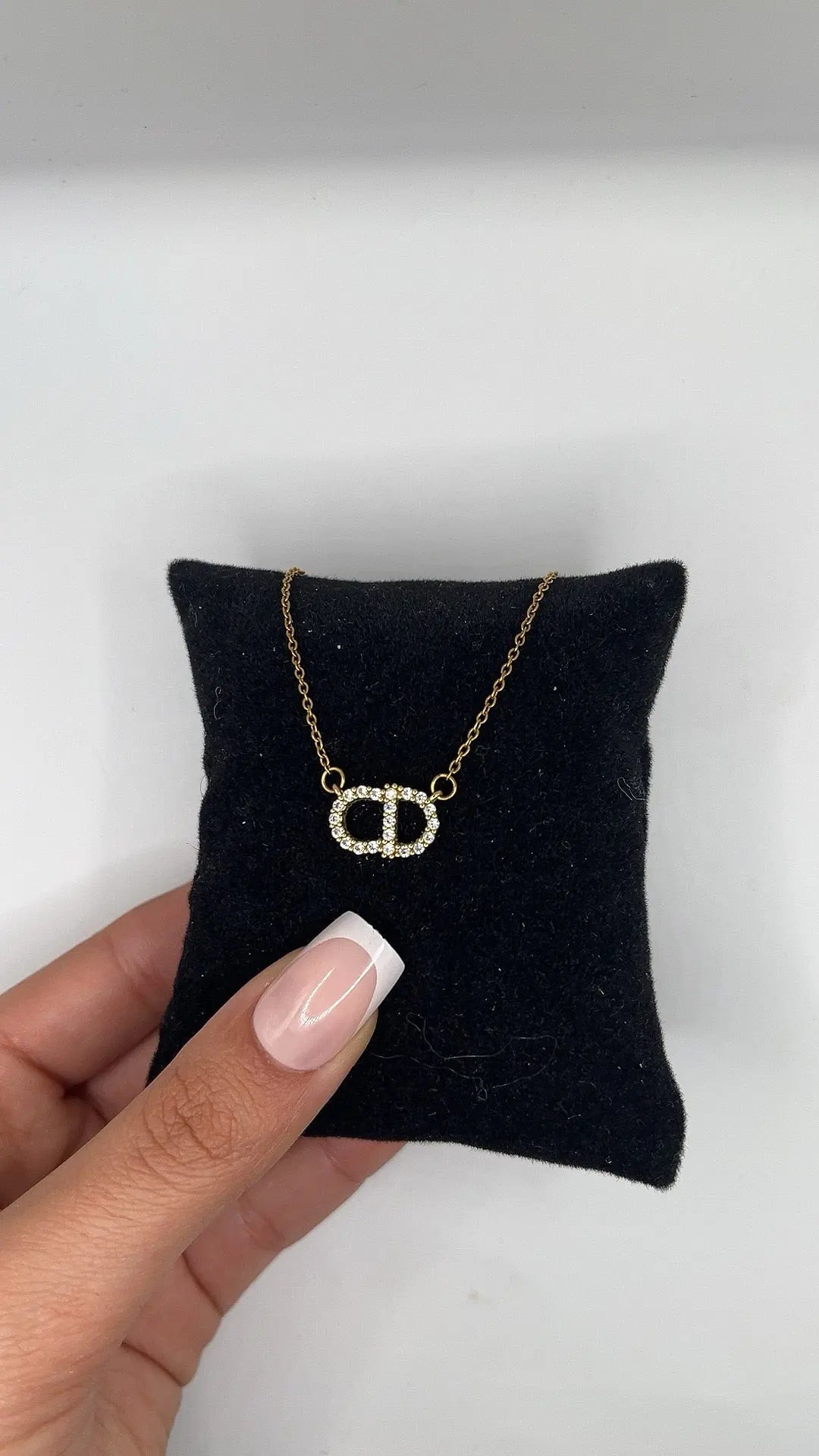 Disc Pendant Necklace