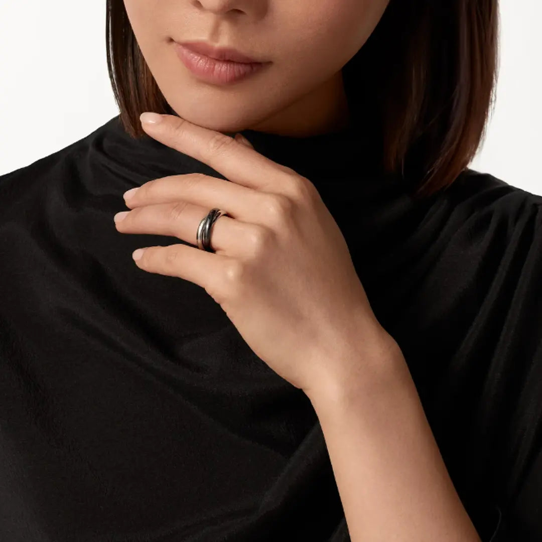 Trinity Théa Ring" can be rephrased as "Théa Trinity Ring.