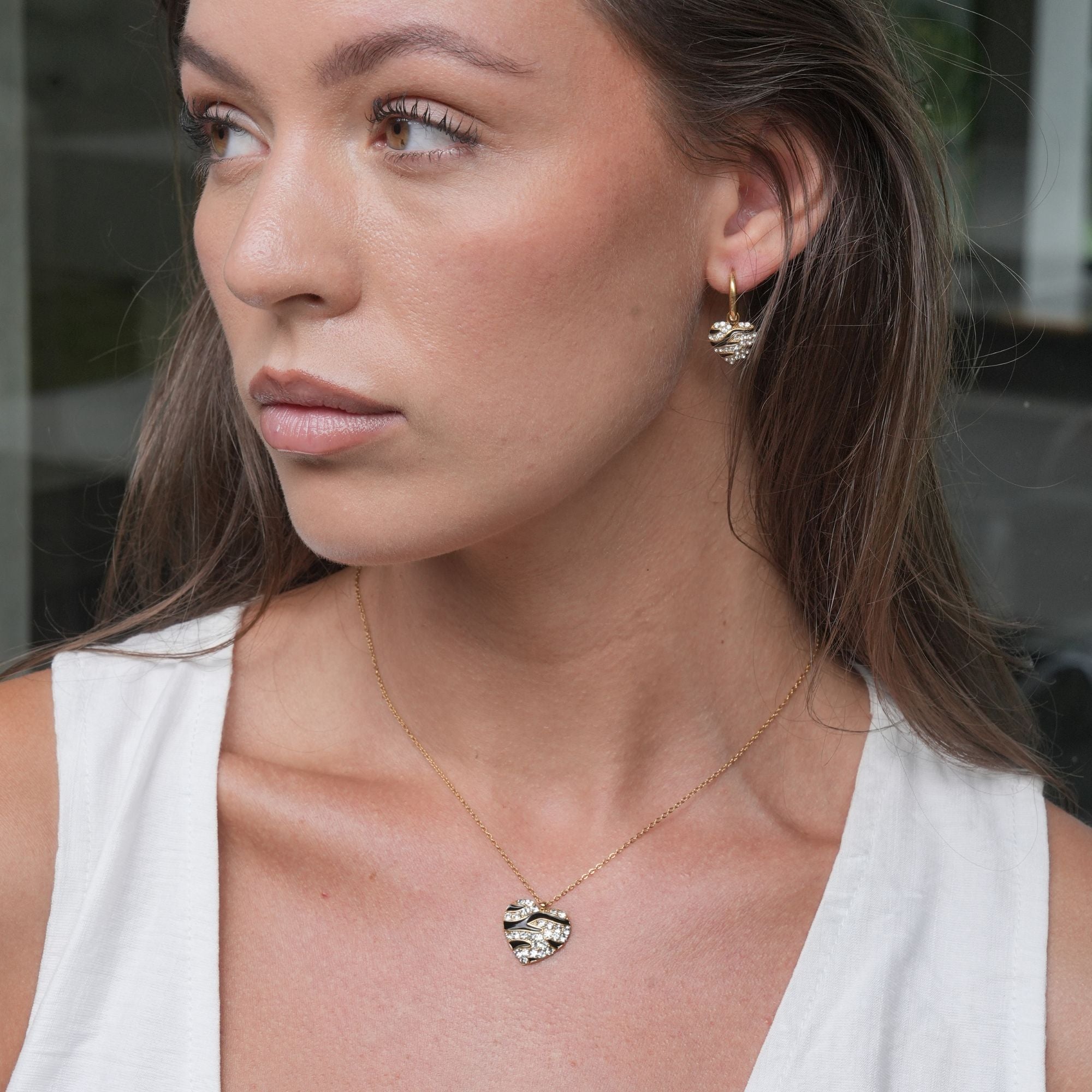 Lillian Hart Hanger Necklace