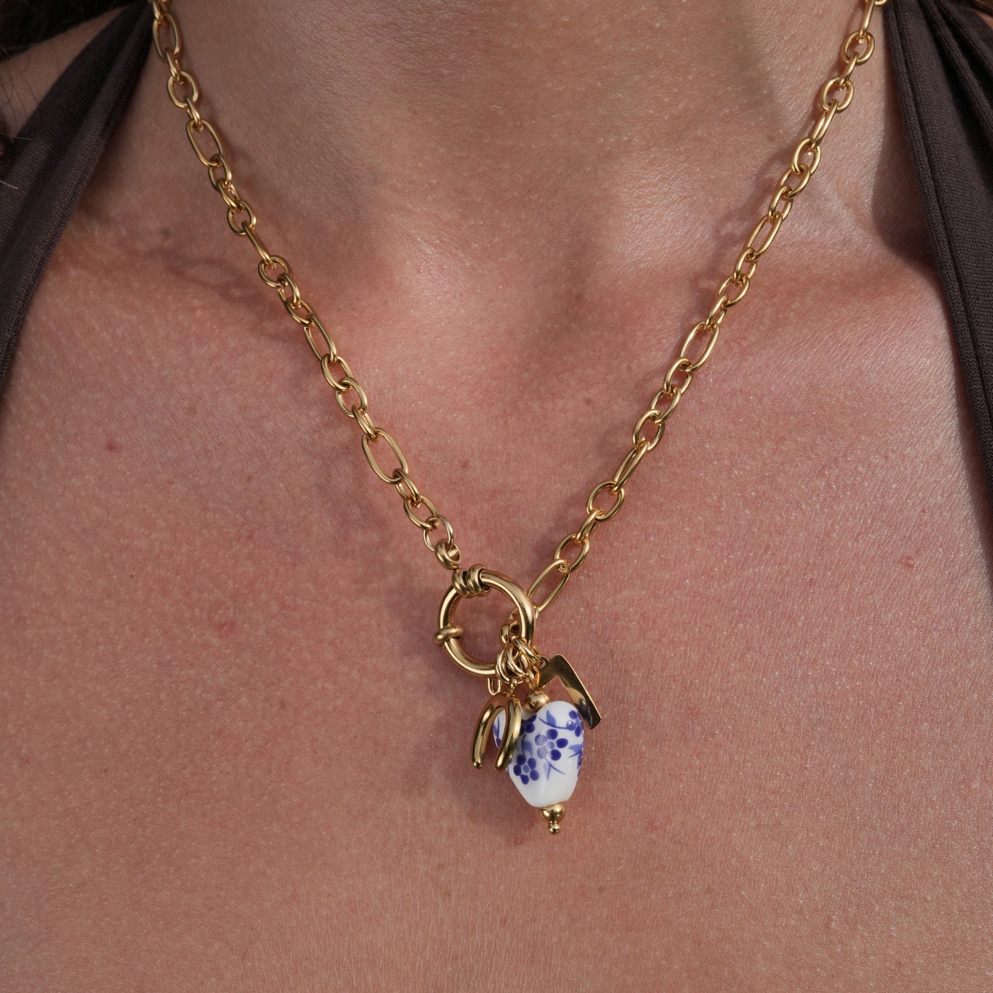 Elegant Porcelain Pendant Necklace