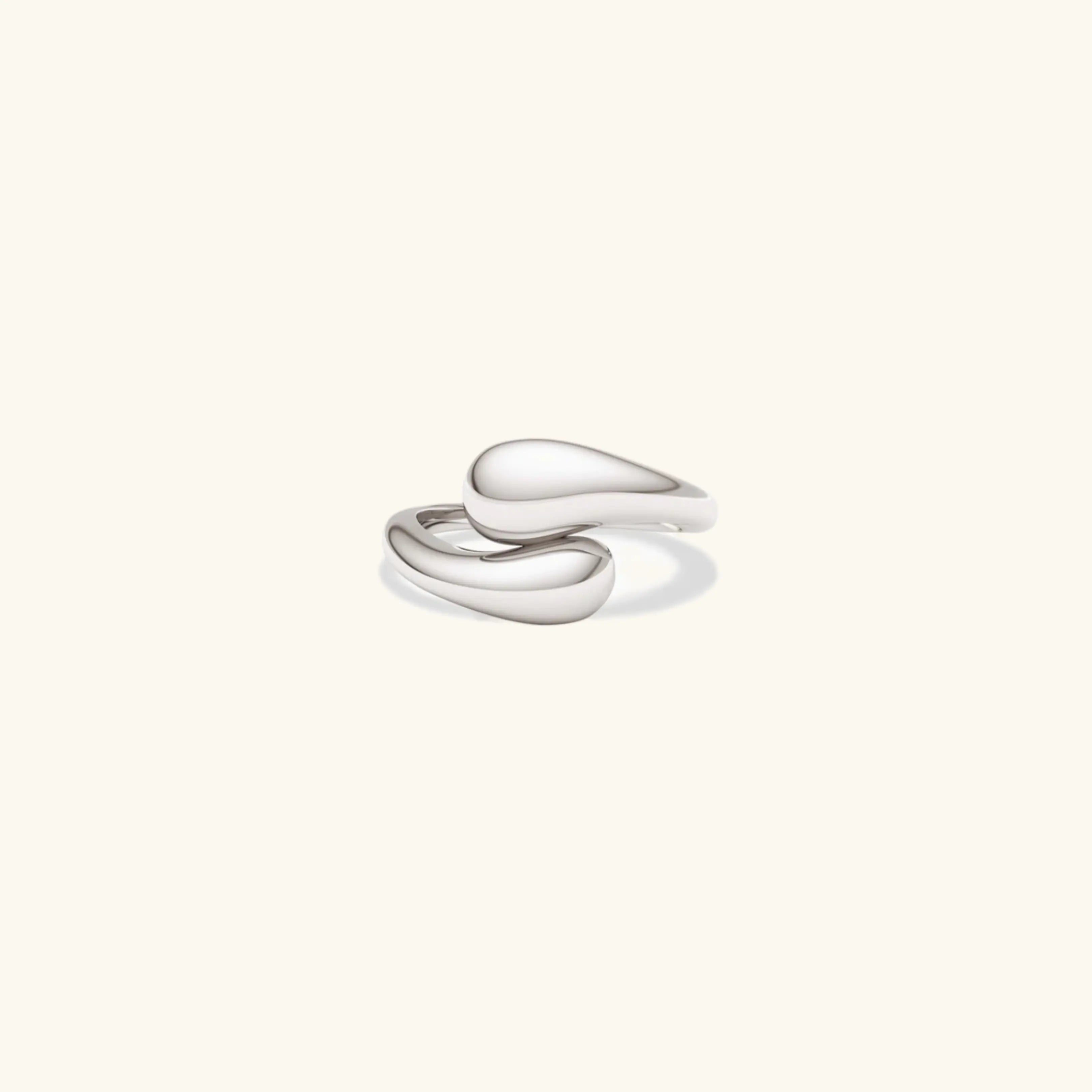 Cora Elegant Gold Ring