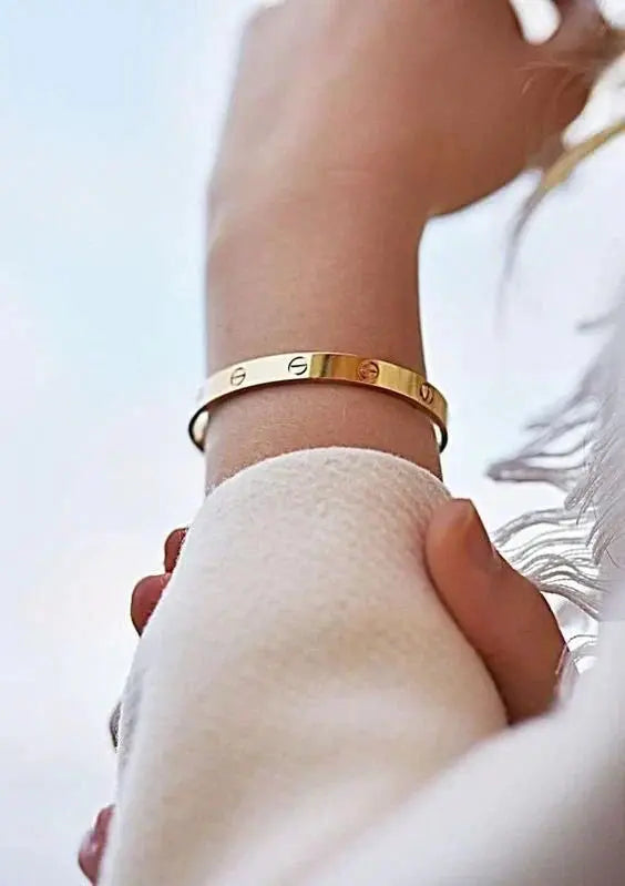 18K Gold Eternity Bracelet